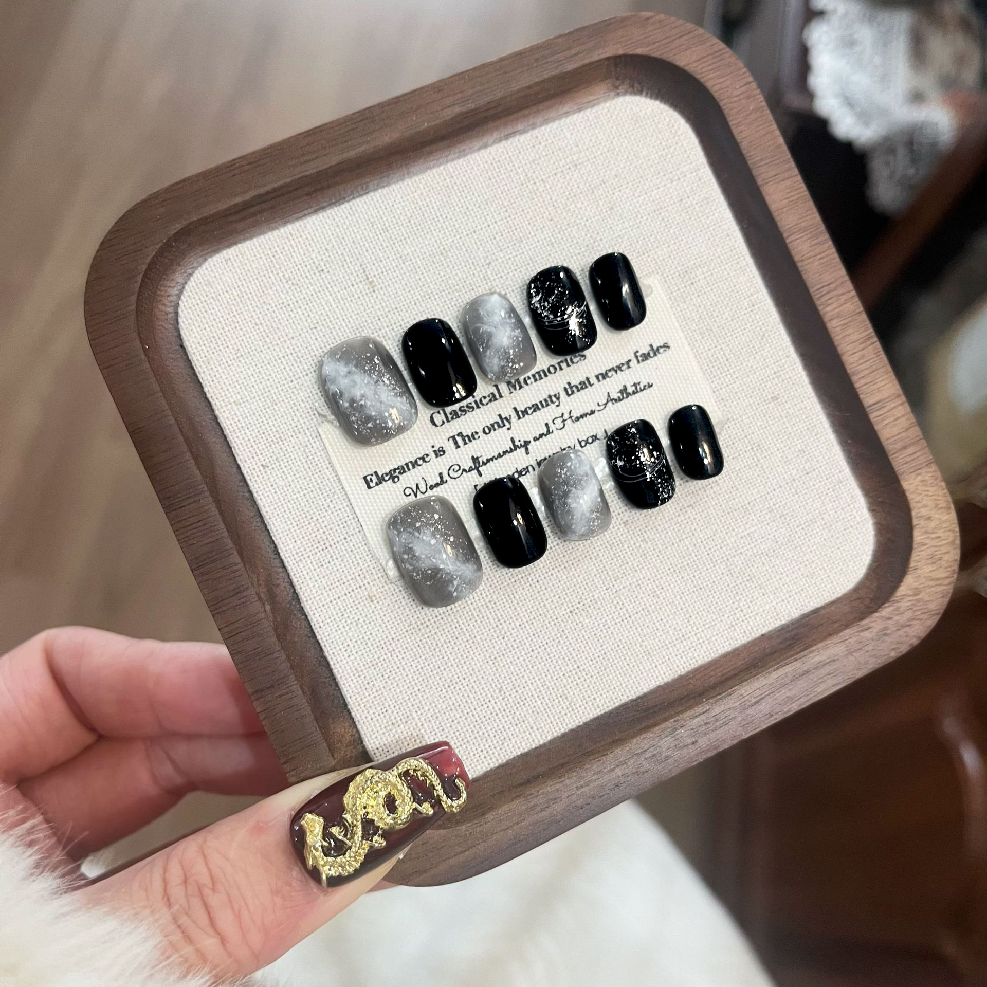 10pcs Press on Nails Light Lux - огляд і ціна Nail Tech Accessories